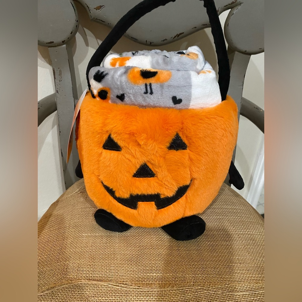 Candy Corn Lane Faux Fur Pumpkin Basket Jack o’lantern and Throw - Brand new!